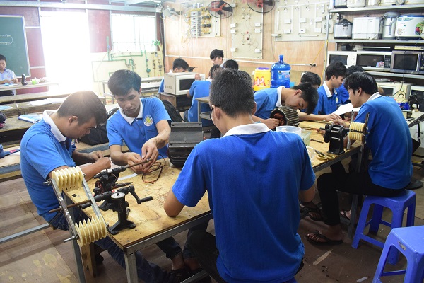 Học nghề sửa chữa điện dân dụng cấp tốc tại trường Thanh Xuân