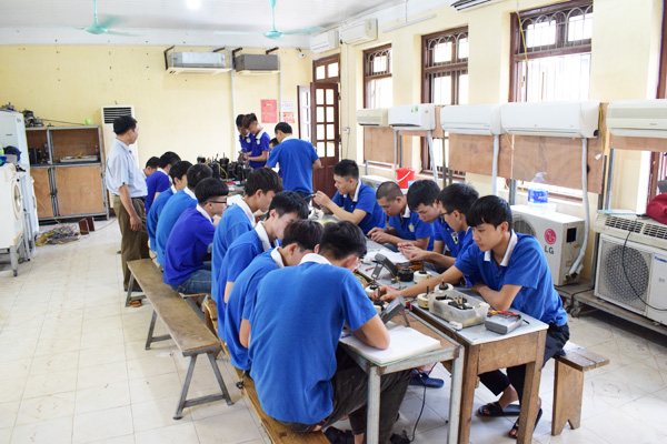học nghề điện lạnh tốt nhất hà nội