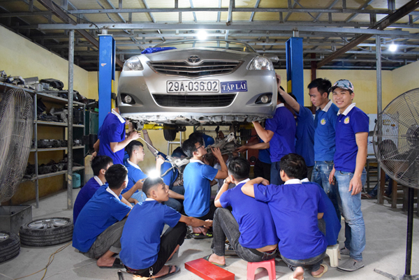Đa số kiến thức mới nên tương đối phức tạp