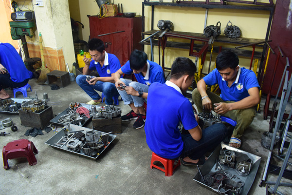 Học nghề sửa chữa xe máy tại Hà Nội