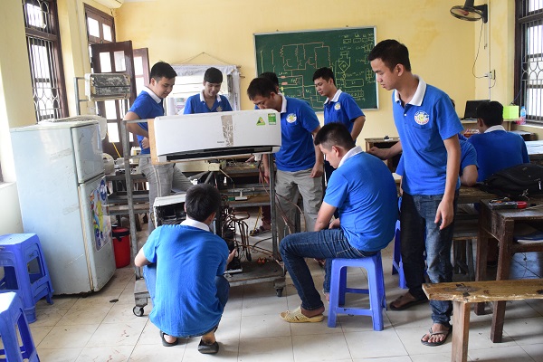 Học nghề sửa cữa Điện Lạnh cấp tốc tại Hà Nội